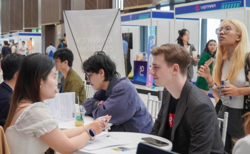 Đề xuất thời gian cấp phép lao động cho người nước ngoài còn 10 ngày