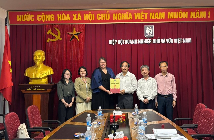 VINASME tiếp đón phái đoàn IOM, thảo luận hợp tác hỗ trợ lao động di cư VINASME tiếp đón phái đoàn IOM, thảo luận hợp tác hỗ trợ lao động di cư