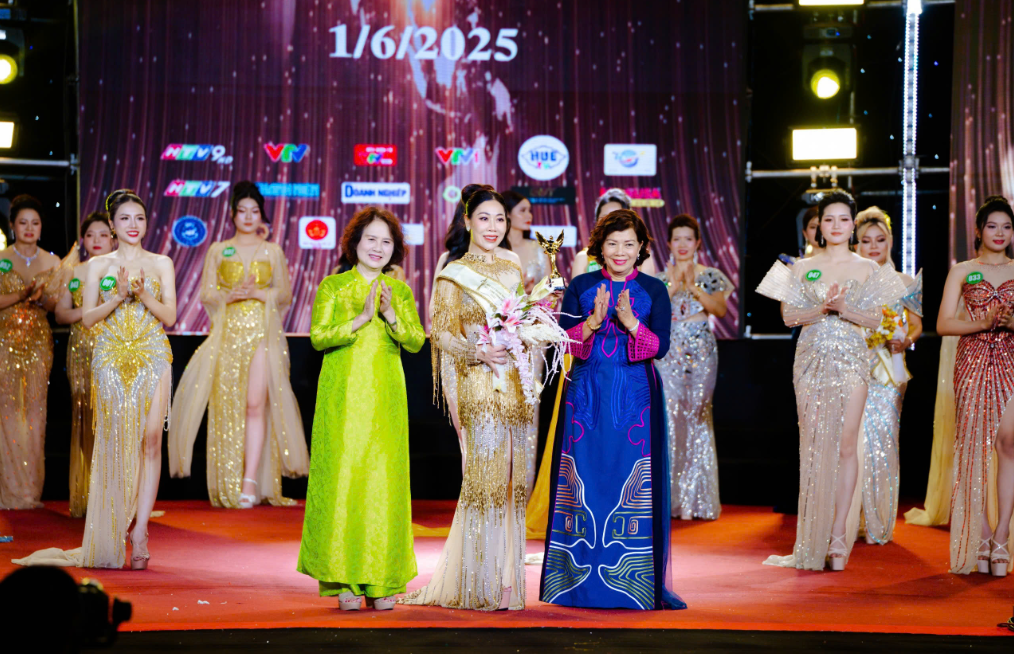 Hoa hậu Đại sứ Doanh nhân Hòa bình Toàn cầu 2025 Lại Thị Thu Hà: Tỏa sáng đấu trường sắc đẹp, bản lĩnh trên thương trường Hoa hậu Đại sứ Doanh nhân Hòa bình Toàn cầu 2025 Lại Thị Thu Hà: Tỏa sáng đấu trường sắc đẹp, bản lĩnh trên thương trường