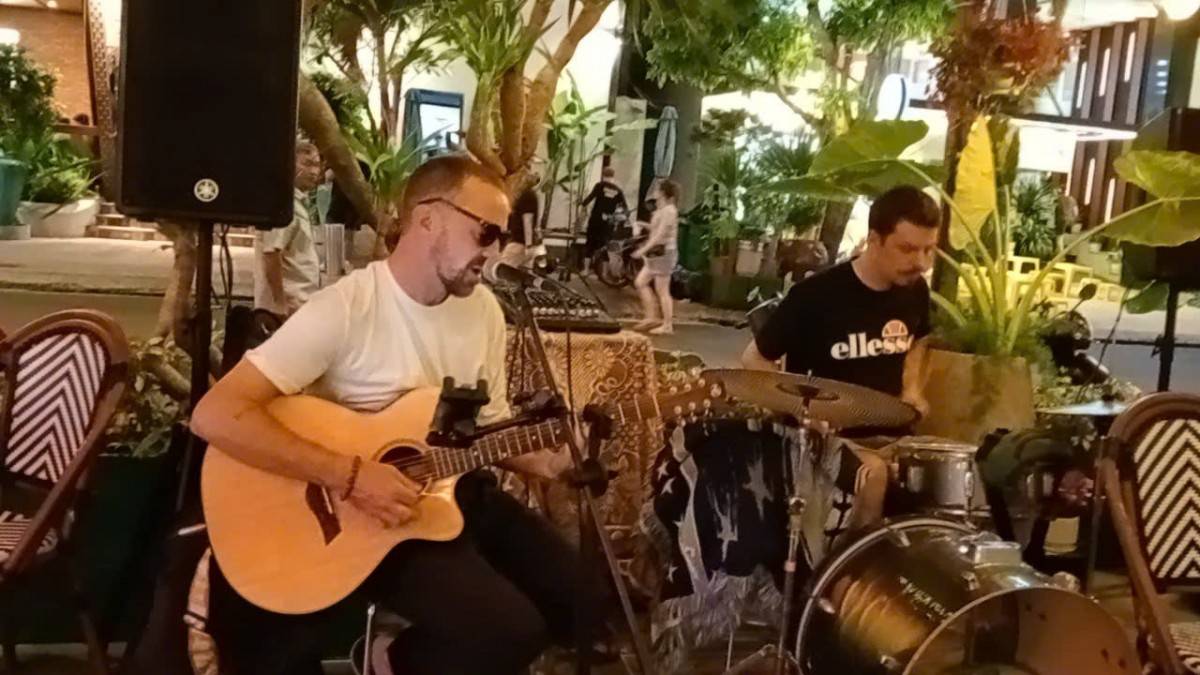 Hàng vạn người nước ngoài đã chọn nơi đây để an cư và khởi nghiệp.