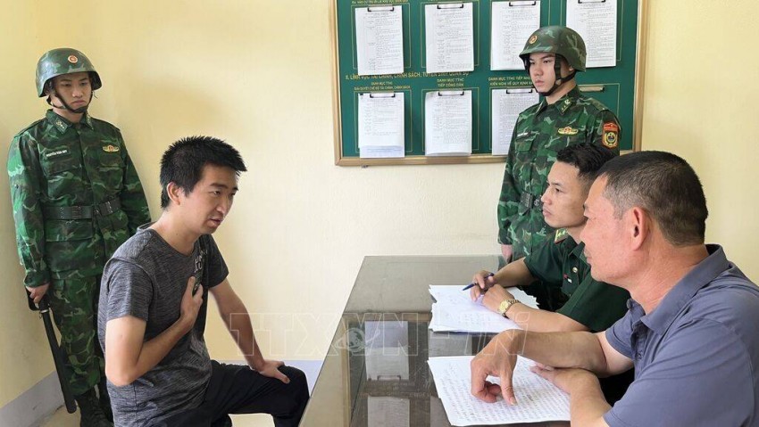 Đồn Biên phòng Cửa khẩu quốc tế khởi tố đối tượng mang gần 19.000 nhân dân tệ giả về Việt Nam