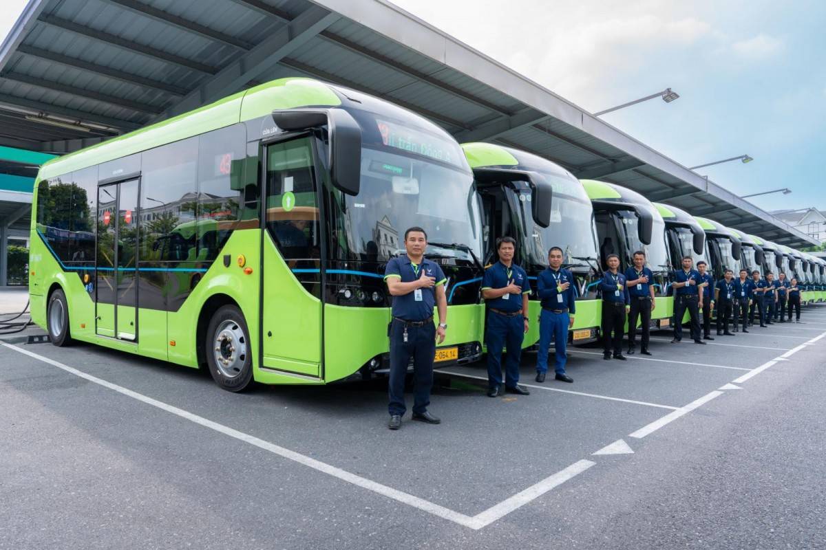 VINBUS KHAI TRƯƠNG TUYẾN BUÝT ĐIỆN 43 - KẾT NỐI NỘI THÀNH VỚI ĐÔNG ANH