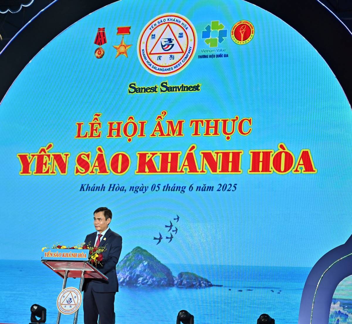 Lễ hội Ẩm thực Yến sào Khánh Hòa năm 2025 thu hút 20 đội thi đến từ mọi miền đất nước Lễ hội Ẩm thực Yến sào Khánh Hòa năm 2025 thu hút 20 đội thi đến từ mọi miền đất nước