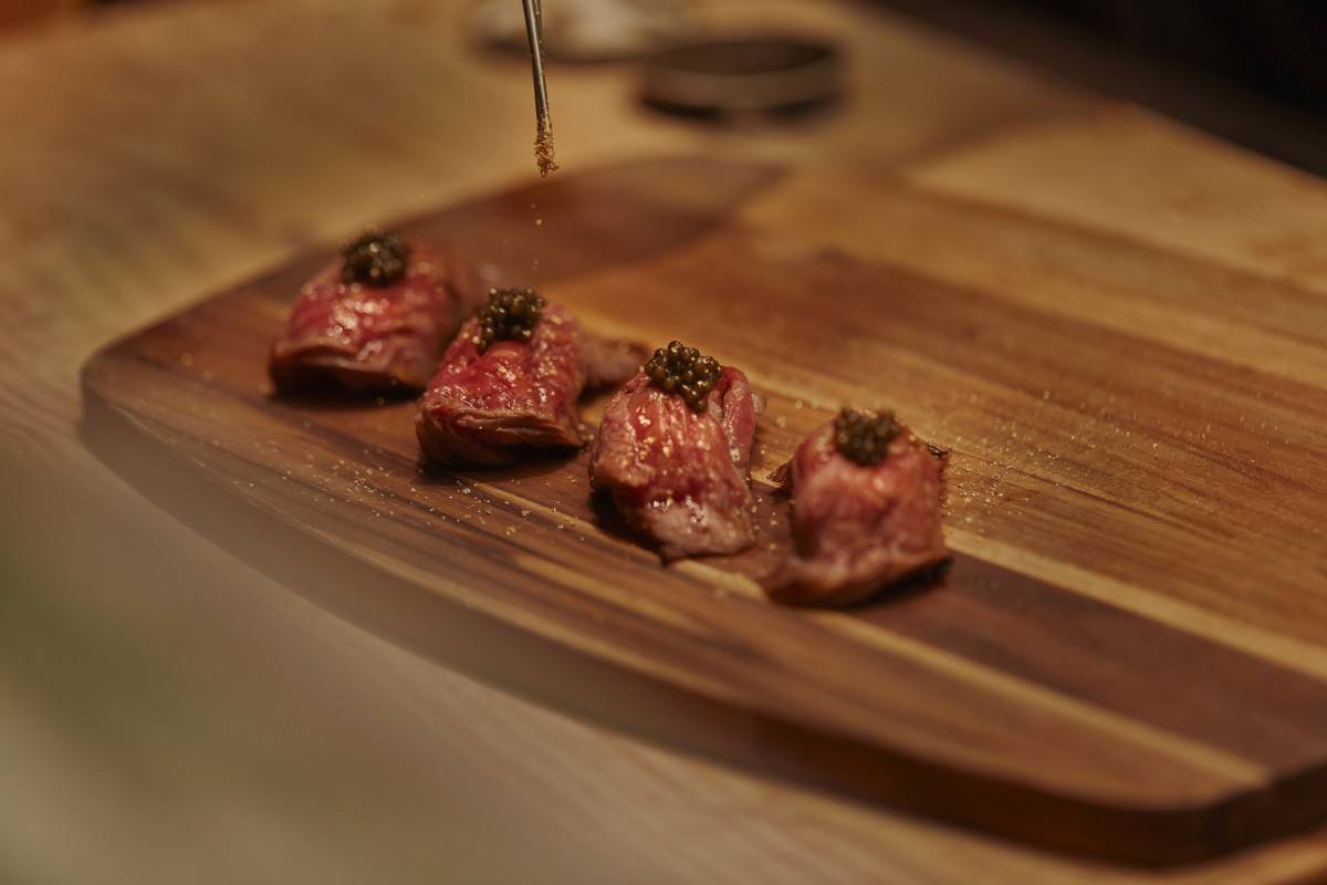 Ẩm thực Hibana by Koki là sự giao thoa giữa kỹ thuật chế biến tinh xảo và sự tôn trọng tuyệt đối đối với nguyên liệu