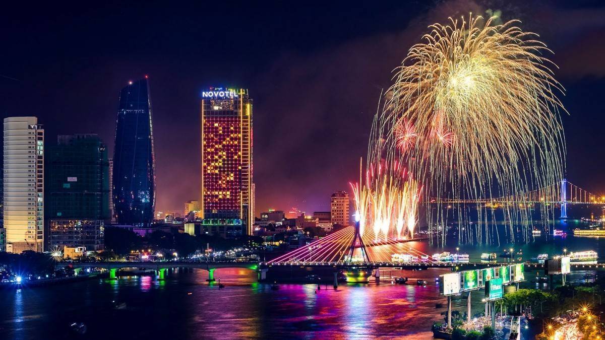 Tận hưởng Lễ hội pháo hoa Đà Nẵng trọn vẹn cùng NCB iziMobile và NCB Visa