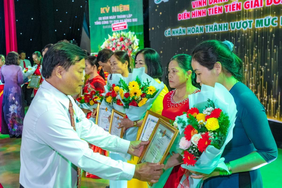 Cao Su Đồng Nai: 50 năm một chặng đường đáng tự hào