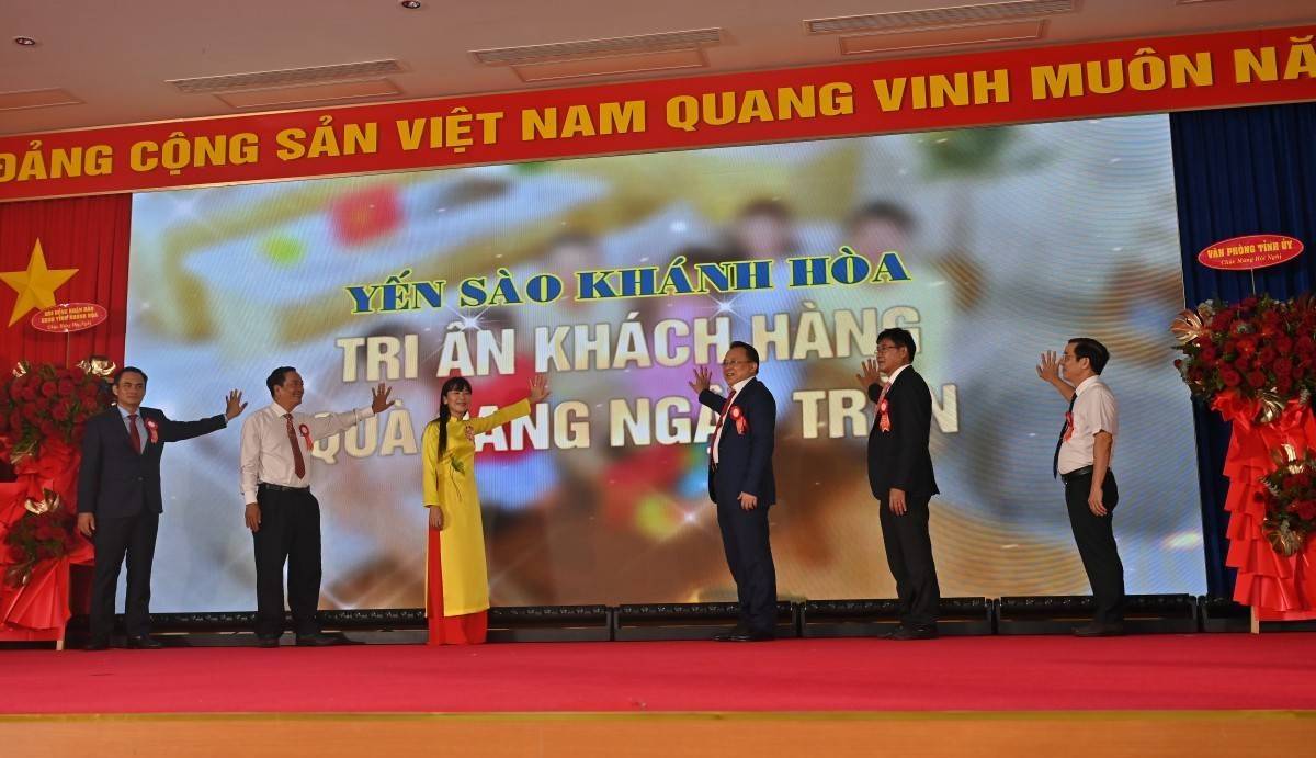 Hơn 500 nhà phân phối trong nước, 9 nhà phân phối thị trường quốc tế tham dự Lễ hội tôn vinh tri ân khách hàng Yến sào Khánh Hòa