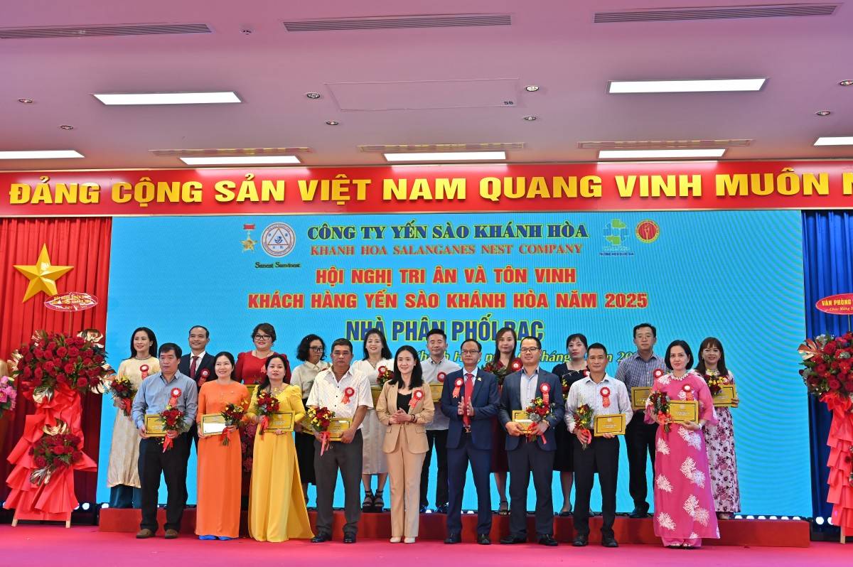Hơn 500 nhà phân phối trong nước, 9 nhà phân phối thị trường quốc tế tham dự Lễ hội tôn vinh tri ân khách hàng Yến sào Khánh Hòa