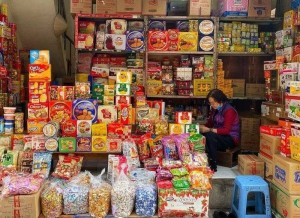 Từ chối chuyển khoản, đóng cửa hàng loạt: Phản ứng ngược từ một chính sách tốt