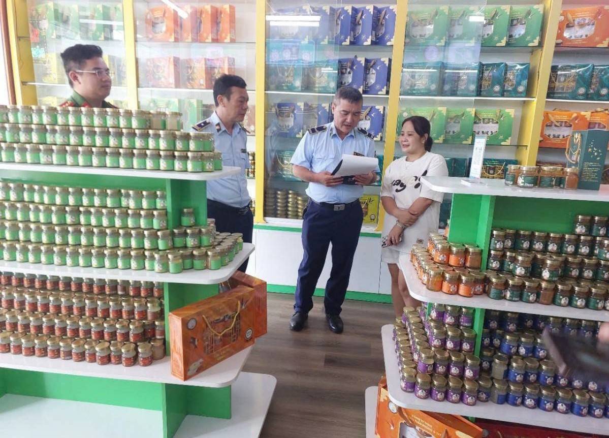 Phú Thọ: Tạm giữ hơn 23.000 sản phẩm yến chưng nghi không đạt chất lượng