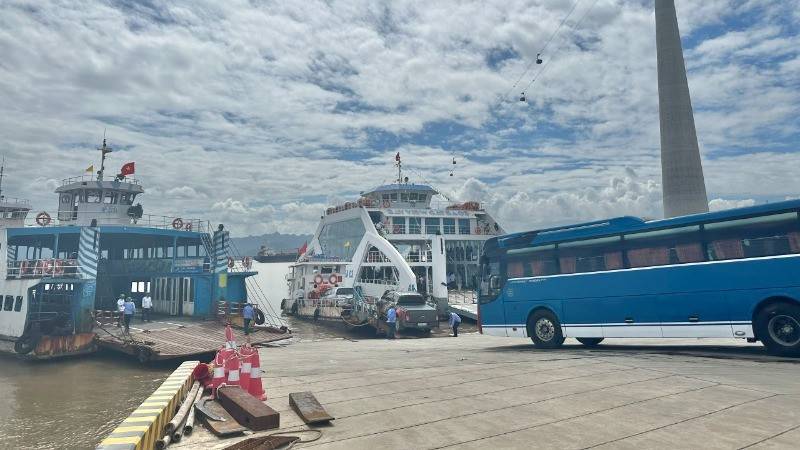 Từ ngày 9/6 đến 31/8, lịch chạy phà được điều chỉnh với tần suất cao hơn nhằm đáp ứng nhu cầu đi lại tăng mạnh vào mùa hè.