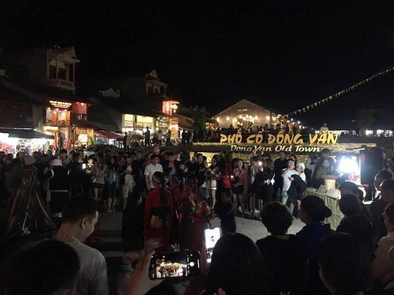 Nơi biên cương rộn ràng sắc chợ, đậm đà hồn du lịch