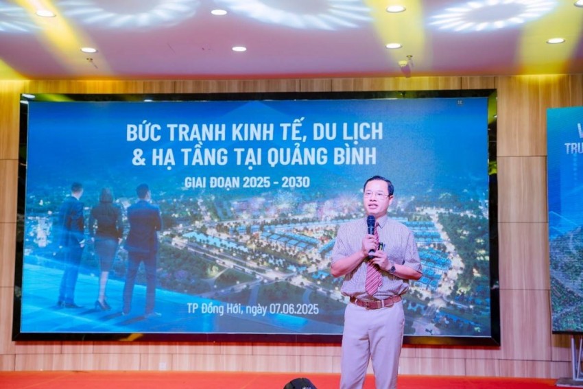 TS.Trần Tự Lực chia sẻ tại tọa đàm “Đón sóng chu kỳ tăng tốc mới Quảng Bình” ngày 6/6