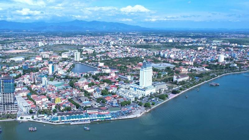 TP Đồng Hới với tiềm năng phát triển về dịch vụ, du lịch và logistics