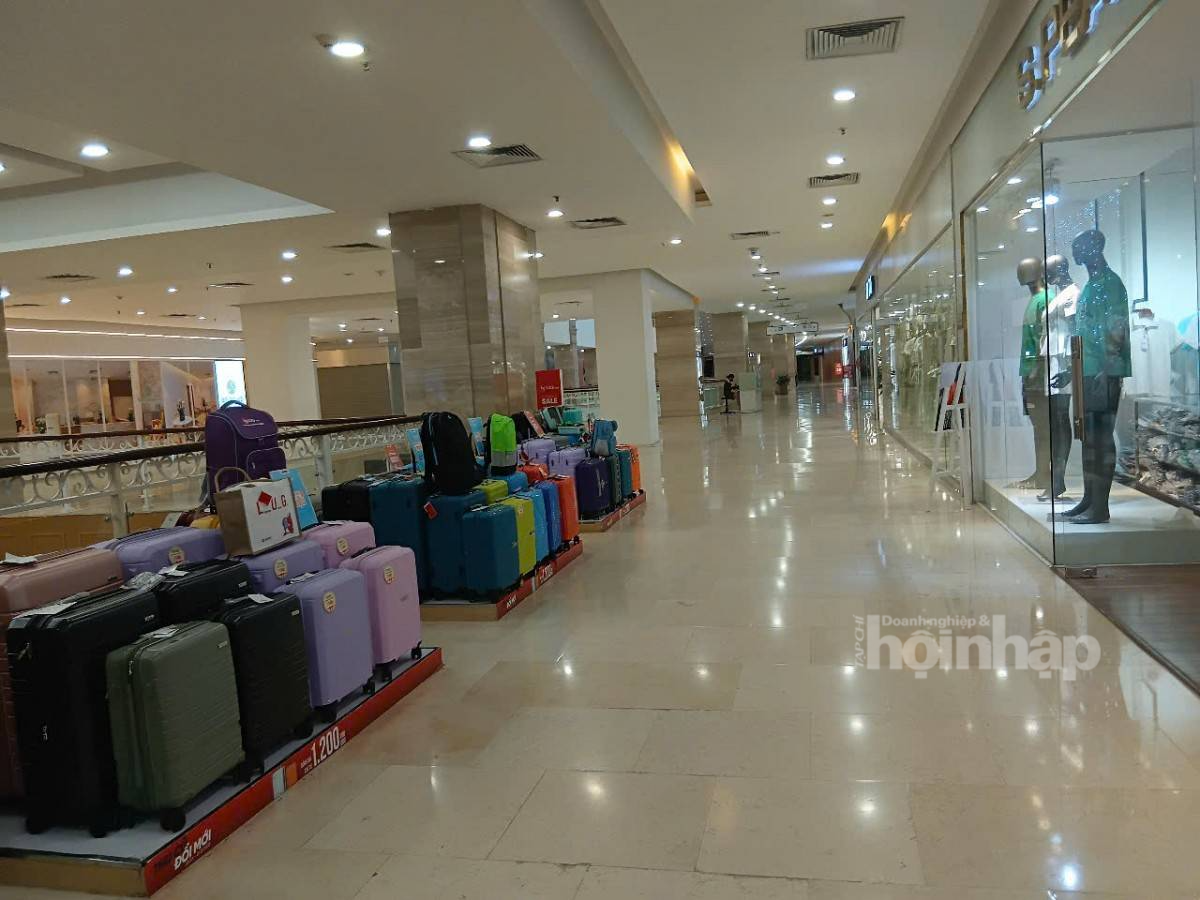 Hàng loạt hộ kinh doanh đóng cửa: Chuyện gì đang thực sự diễn ra?