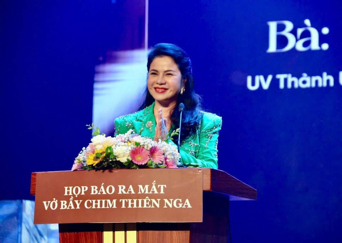 UV Thành Ủy - GD Sở Văn hóa, Thể thao và Du lịch Hải Phòng - bà Trần Thị Hoàng Mai phát biểu.