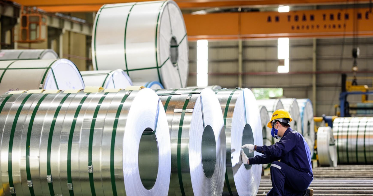 Thế khó của Hoa Sen Group - doanh nghiệp đứng đầu thị phần tôn mạ Việt Nam