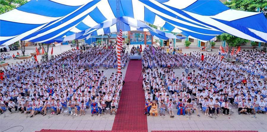 Trường Tiểu học Nguyễn Đức Cảnh đang tiếp tục khẳng định vai trò tiên phong trong đổi mới giáo dục, chú trọng không chỉ kiến thức mà còn phát triển kỹ năng sống và phẩm chất đạo đức.  Trường Tiểu học Nguyễn Đức Cảnh đang tiếp tục khẳng định vai trò tiên phong trong đổi mới giáo dục, chú trọng không chỉ kiến thức mà còn phát triển kỹ năng sống và phẩm chất đạo đức.