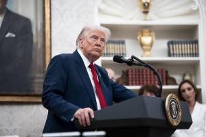 Ông Donald Trump tuyên bố sẽ áp thuế đơn phương trong hai tuần tới