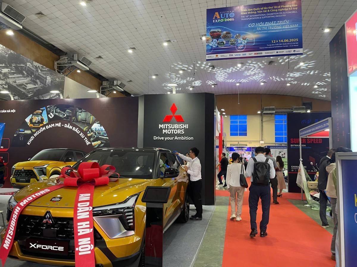 Khai mạc Triển lãm quốc tế lần thứ 18 về phương tiện giao thông, vận tải