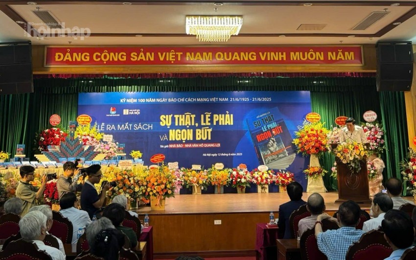Ra mắt sách “Sự thật, lẽ phải và ngọn bút” của tác giả Hồ Quang Lợi