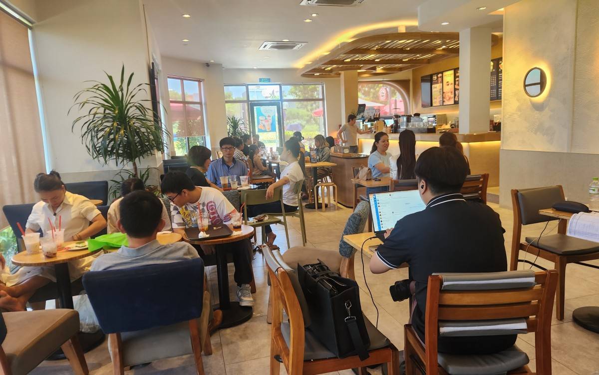 kinh doanh café, giữ khách, khách hàng, phục vụ, kinh doanh 1