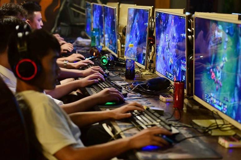 UBND cấp xã có thẩm quyền cấp, thu hồi Giấy chứng nhận đủ điều kiện hoạt động dịch vụ trò chơi điện tử công cộng