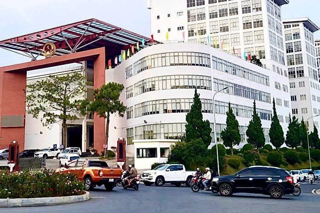 Xây dựng tuyến xe buýt phục vụ 2.600 người lao động cho tỉnh Lâm Đồng mới