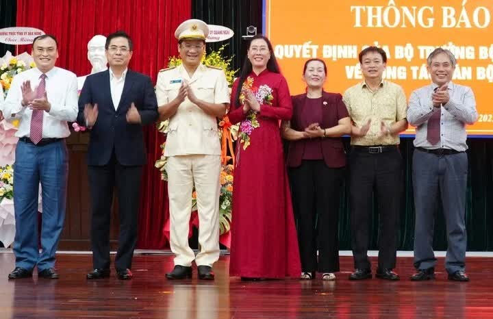 Bí thư Tỉnh ủy Quảng Ngãi Bùi Thị Quỳnh Vân, Chủ tịch UBND tỉnh Nguyễn Hoàng Giang