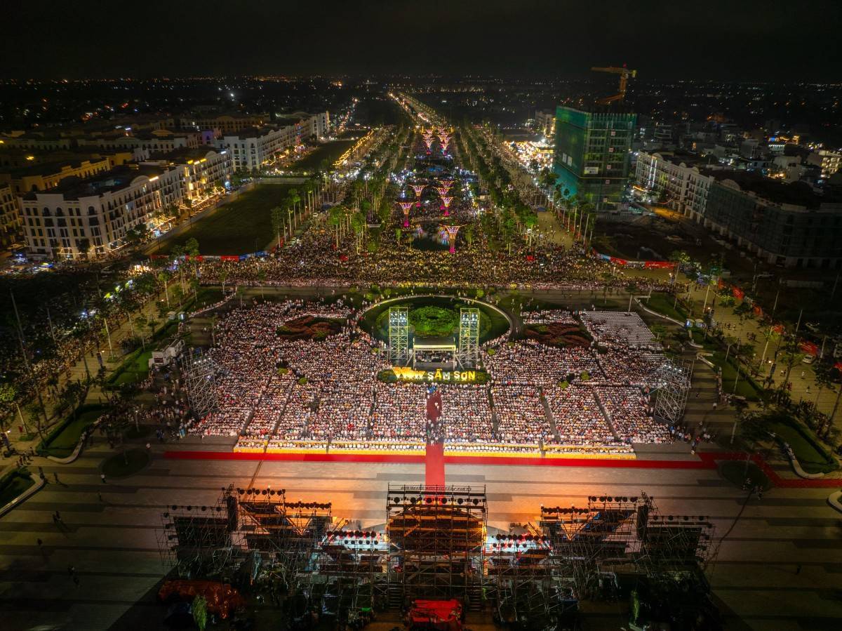 Lượng khách du lịch đổ về Sầm Sơn luôn đạt mức kỷ lục