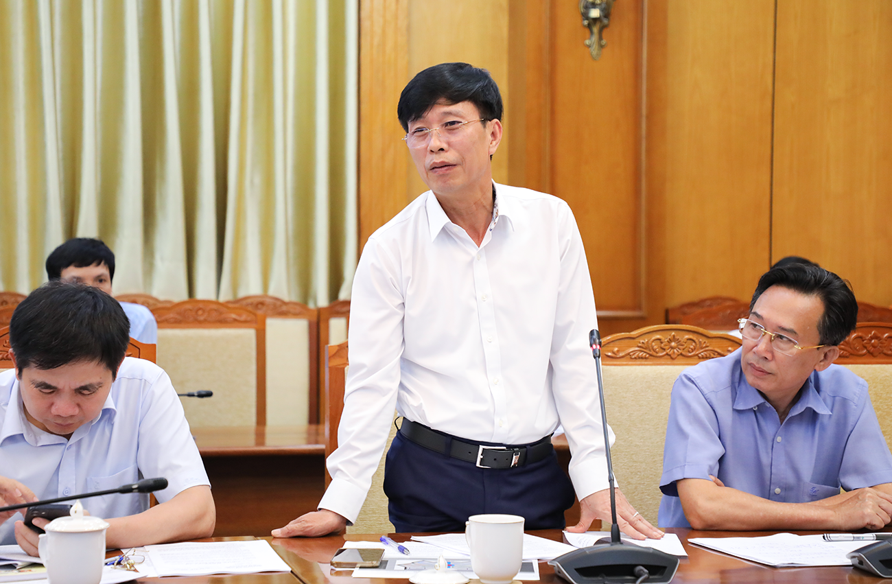 Ngô Chí Quang - Phó Giám đốc Sở Công Thương tỉnh Bắc Ninh phát biểu tại cuộc họp. Tỉnh Bắc Ninh mới chuẩn bị Triển lãm thành tựu kinh tế - xã hội kỷ niệm 80 năm ngày Quốc khánh 2/9