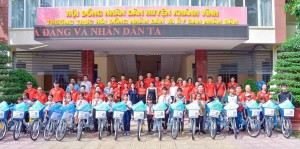 Chương trình "Tiếp sức đến trường" trao 20 xe đạp cho học sinh Huyện miền núi Khánh Vĩnh, Khánh Hòa