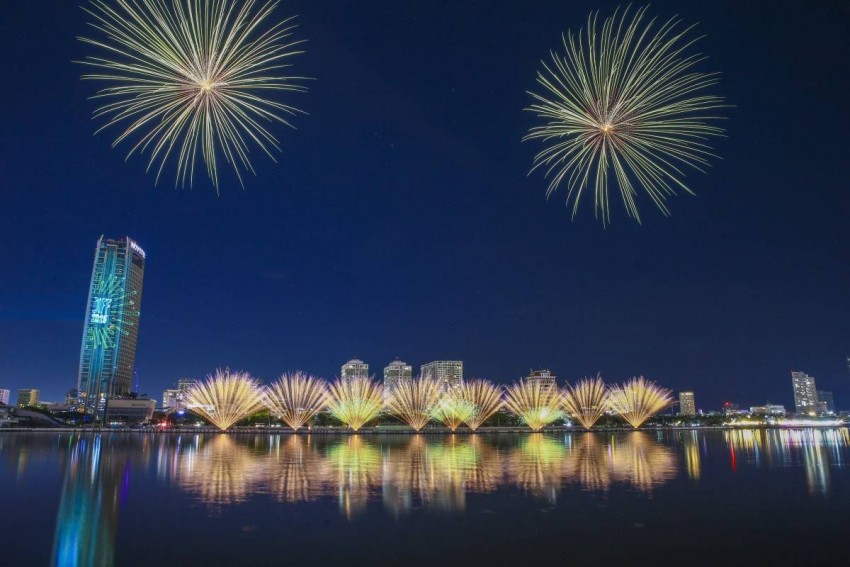 Lễ hội Pháo hoa Quốc tế Đà Nẵng (DIFF 2025) đội Canada và Trung Quốc đã gây ấn tượng mạnh với khán giả