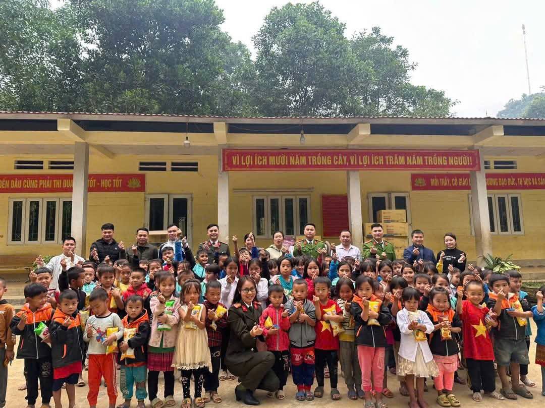 Khi âm nhạc trở thành nhịp cầu yêu thương Khi âm nhạc trở thành nhịp cầu yêu thương