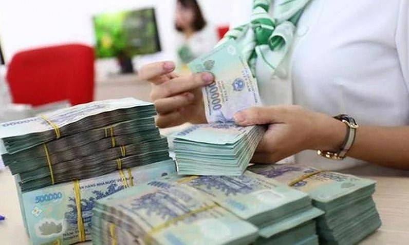 Lãi suất ngân hàng ngày 25/8/2025: Lãi suất vượt 6% ở nhiều ngân hàng