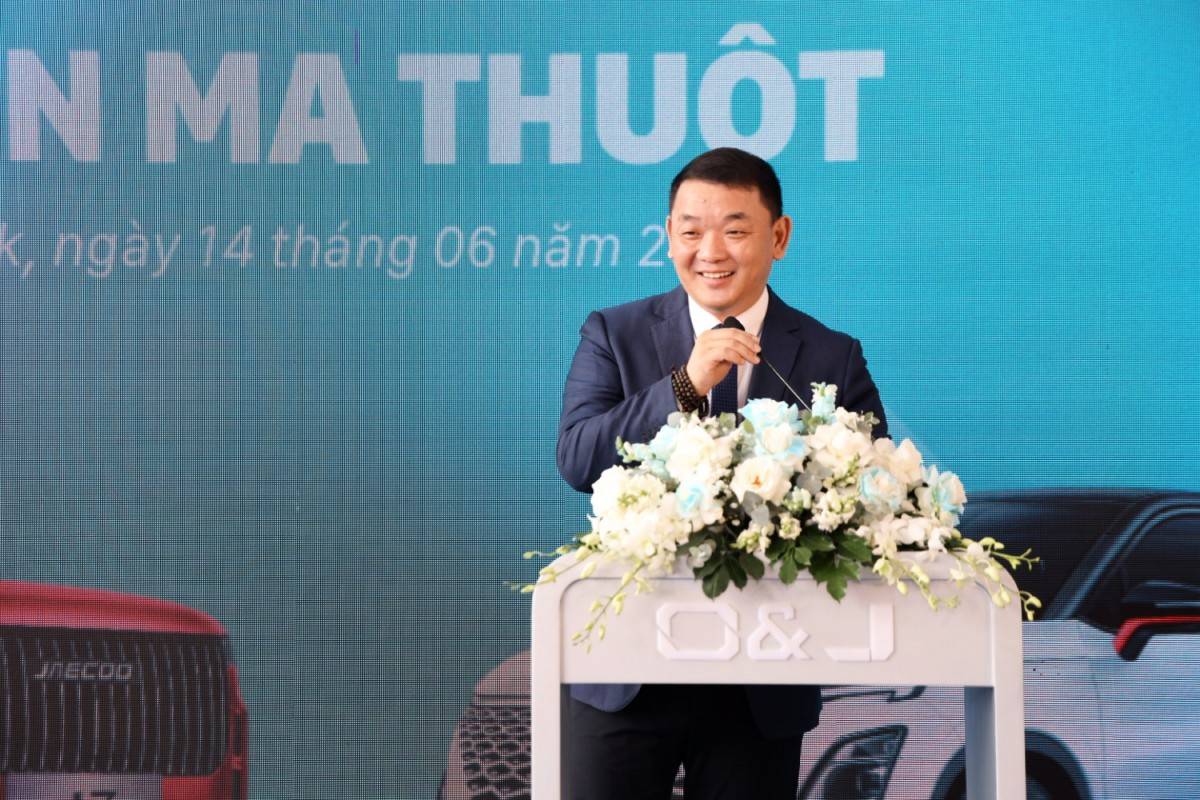 Ông Simon Liu - Tổng Giám đốc Omoda & Jaecoo Việt Nam phát biểu