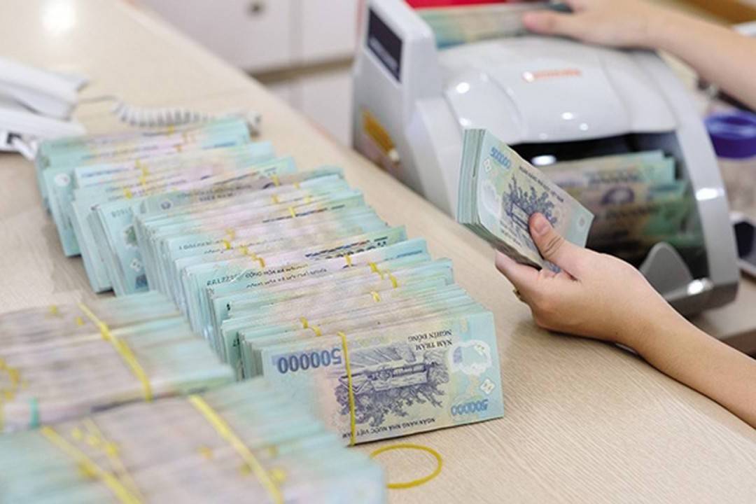 Vốn tín dụng chảy mạnh vào sản xuất – xuất khẩu, tiền gửi vẫn chậm nhịp