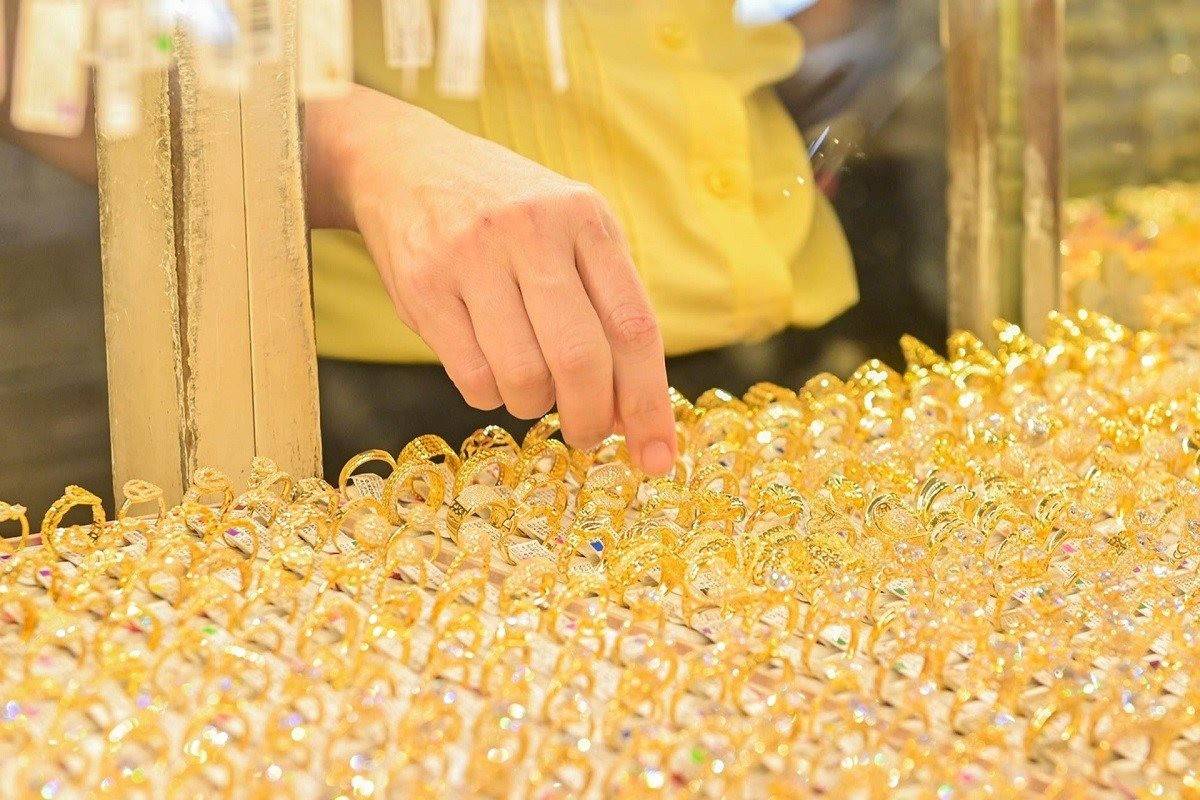 Ngừa rủi ro khi thị trường chứng khoán đi lên: Giá vàng hôm nay biến động