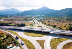 Khu thương mại tự do Đà Nẵng: “Cú hích” thể chế?