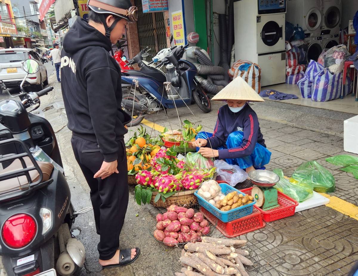 chợ truyền thống, minh bạch hàng hóa, tiểu thương, hàng hóa không rõ nguồn gốc, thanh lọc 3