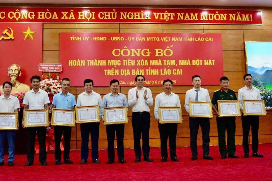 Lào Cai hoàn thành nhiệm vụ xóa nhà tạm, nhà dột nát