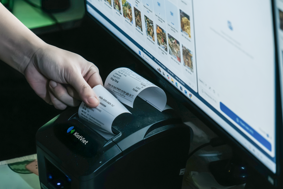 Mọi quá trình từ nhận đơn, báo bếp đến xuất hóa đơn đều được tự động hóa.