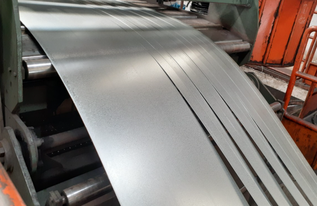 Bộ Công Thương đã nhận được ý kiến về dấu hiệu gia tăng nhập khẩu đối với các sản phẩm thép cán nóng lớn hơn 1.880 mm