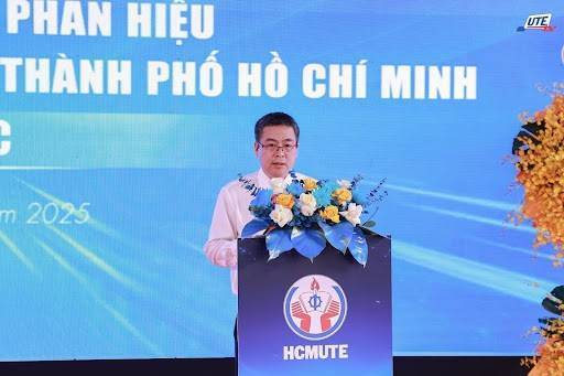 Công bố Quyết định thành lập Phân hiệu Trường Đại học Sư phạm Kỹ thuật TP. Hồ Chí Minh tại tỉnh Bình Phước