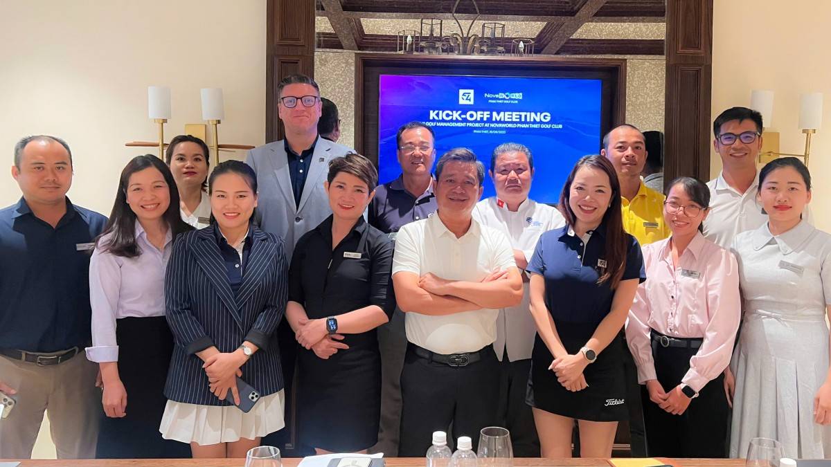 Buổi họp khởi động dự án tại NovaWorld Phan Thiet Golf Club.