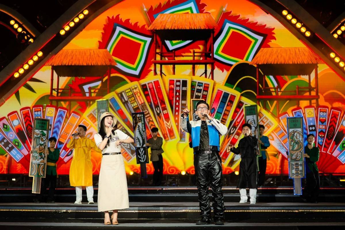 Sông Hàn bừng sáng trong buổi tổng duyệt DIFF 2025 đêm 4