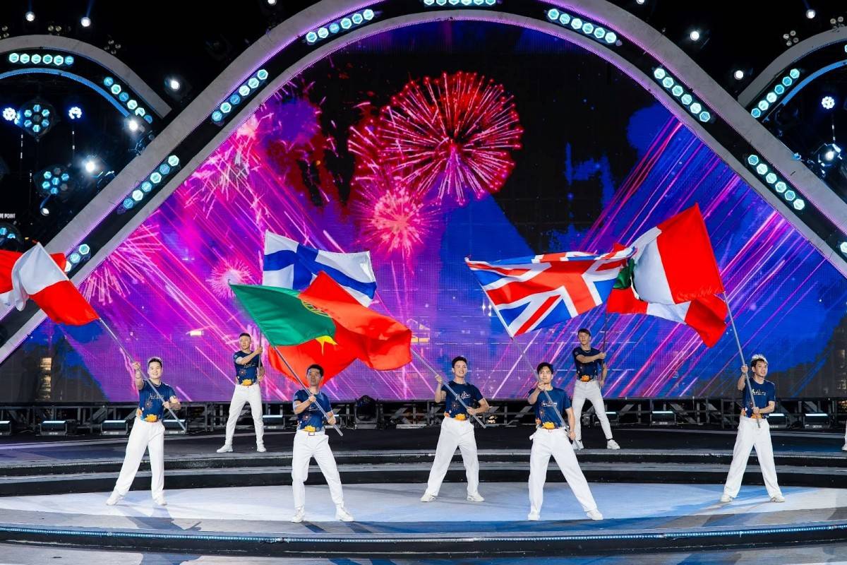 Sông Hàn bừng sáng trong buổi tổng duyệt DIFF 2025 đêm 4