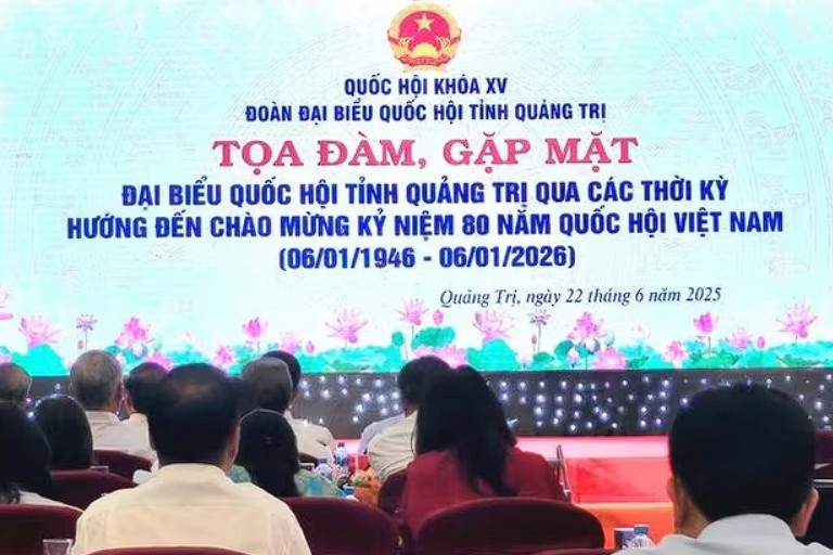 Quảng Trị gặp mặt các thế hệ đại biểu Quốc hội