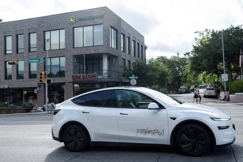 Tesla âm thầm thử nghiệm taxi tự lái ở Texas, giá chỉ 4,2 USD mỗi chuyến