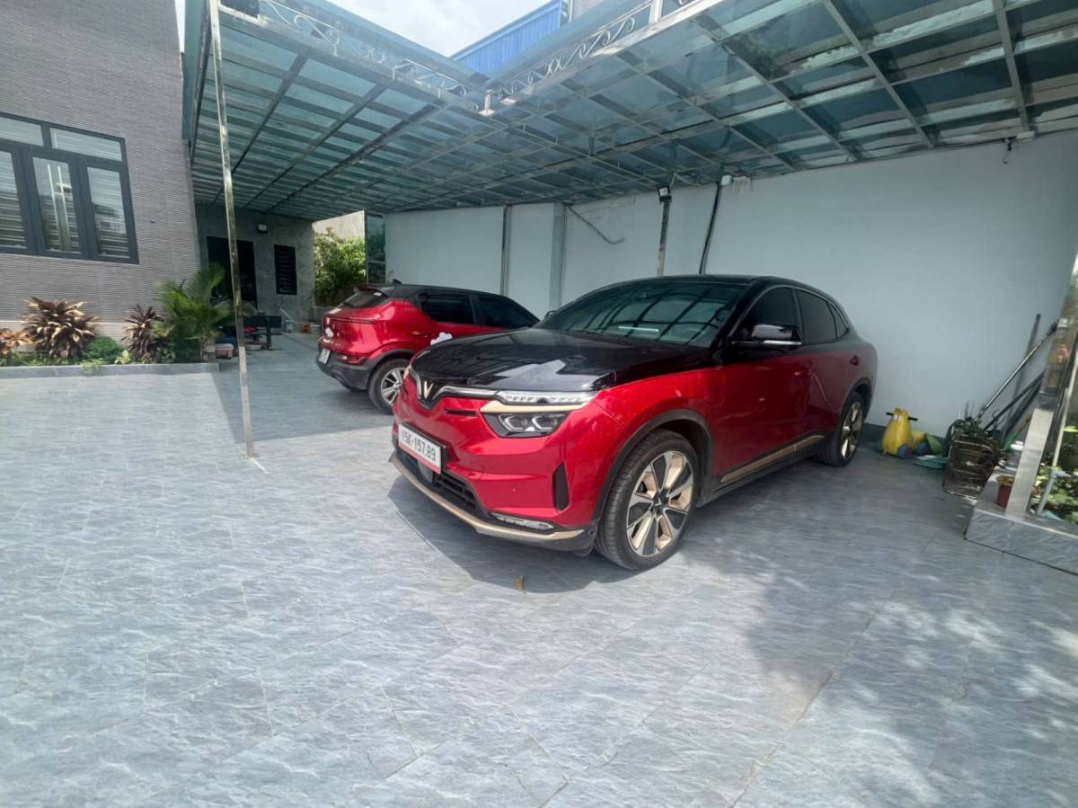 5 tháng đi VinFast VF 8 được 12.000 km, chủ xe chia sẻ: “Rất nhiều điểm ngang xe Đức tầm giá 4-6 tỷ đồng, có trang bị là của hiếm”
